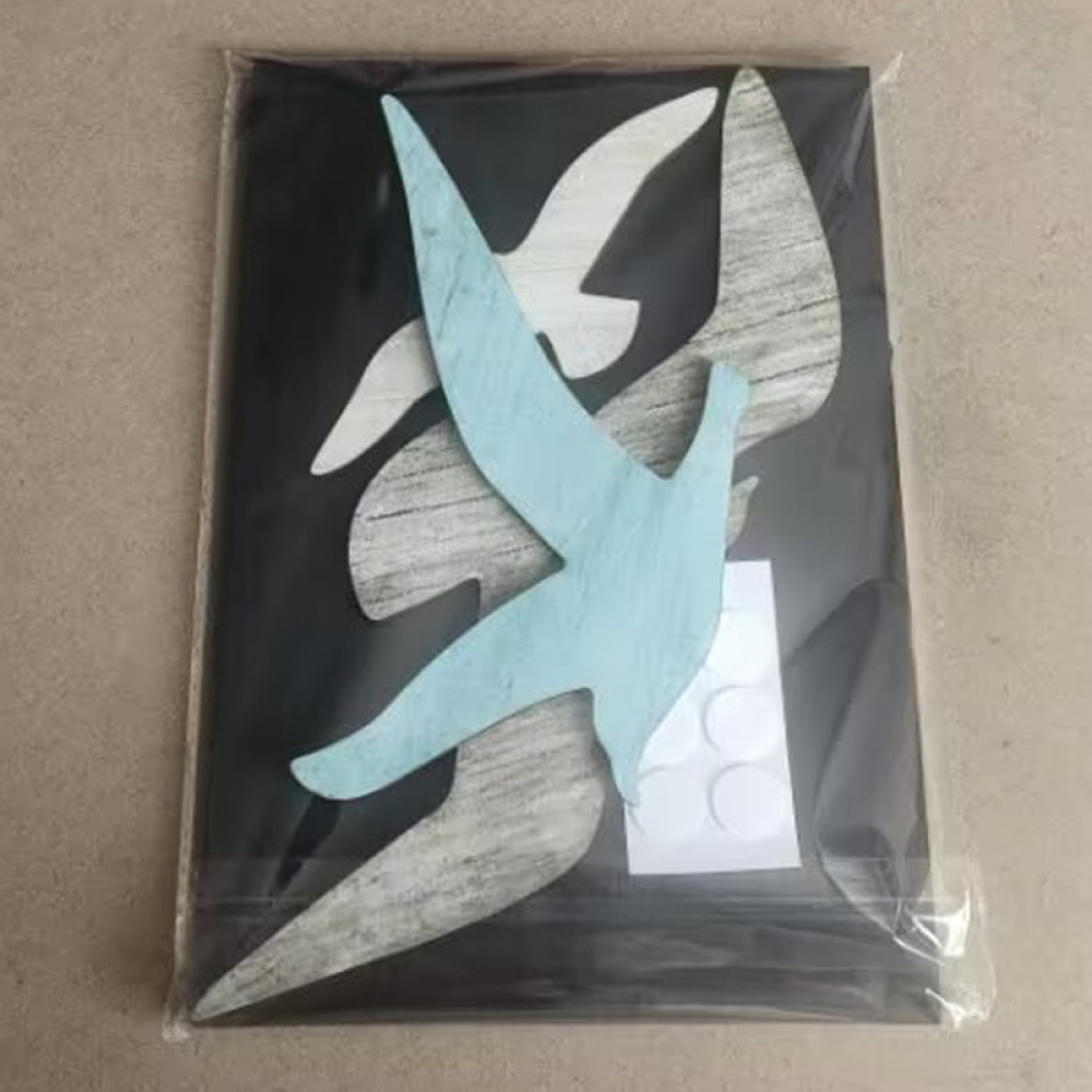 Minimalistyczna drewniana zawi – Art Craft Display recenzja i cena